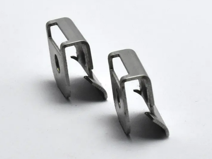 五金沖壓件表面質(zhì)量為什么會(huì)不良?